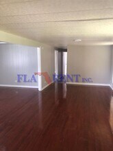 8281 Charlin Pkwy in Orlando, FL - Building Photo - Building Photo