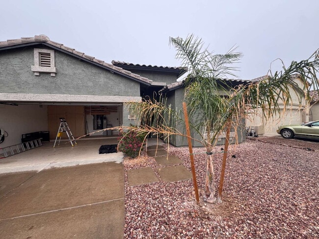 30031 N Little Leaf Dr in Queen Creek, AZ - Building Photo - Building Photo