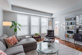 545 N 1st St in Minneapolis, MN - Foto de edificio - Building Photo