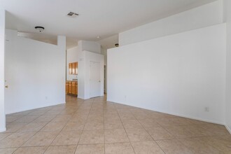 3139 Sierra Ridge Dr in Las Vegas, NV - Building Photo - Building Photo