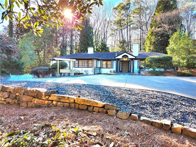 4044 Northside Dr NW in Atlanta, GA - Building Photo - Building Photo