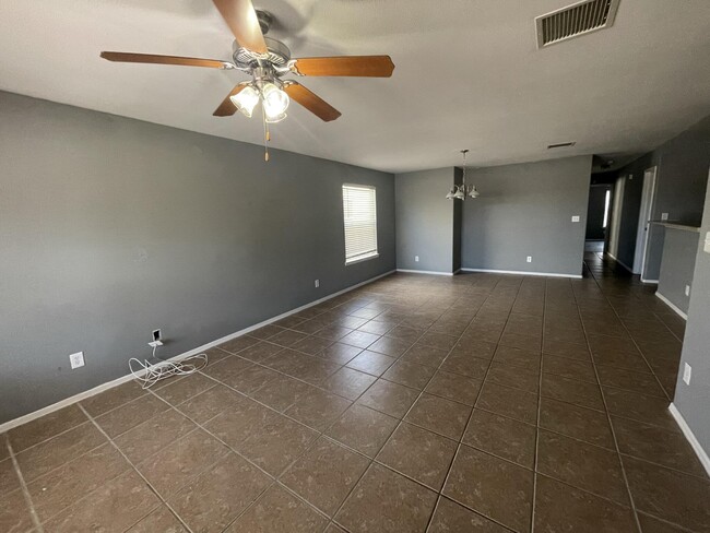 5724 Saluki Dr in El Paso, TX - Building Photo - Building Photo