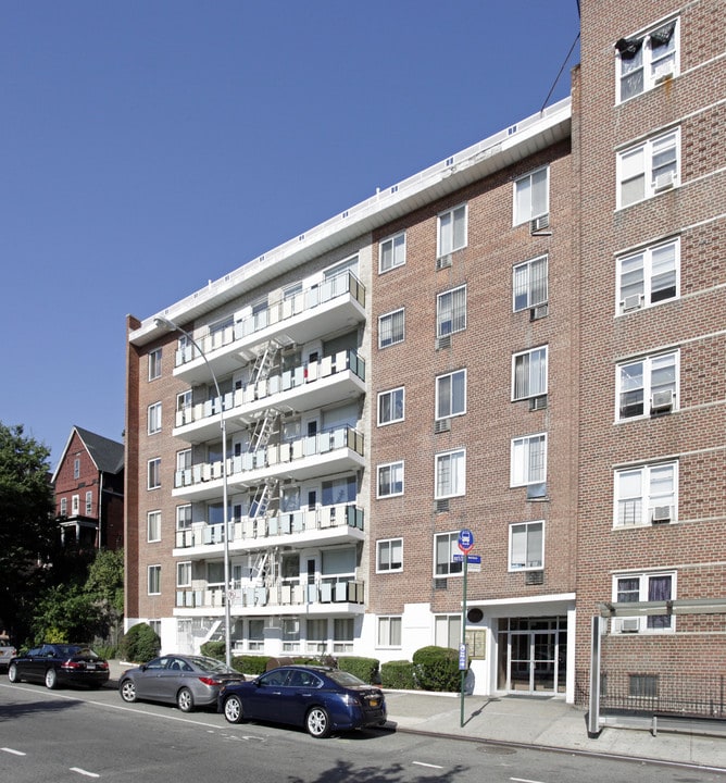 3201 Grand Concourse in Bronx, NY - Foto de edificio