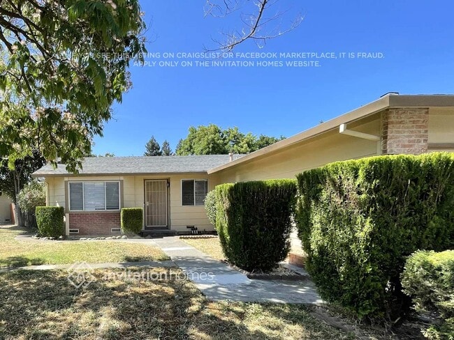 1385 Meadowlark Dr in Fairfield, CA - Building Photo - Building Photo