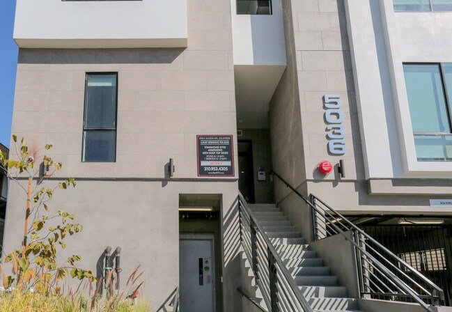 ST Townhomes at Slauson in Culver City, CA - Foto de edificio - Building Photo