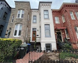 903 C St NE in Washington, DC - Building Photo