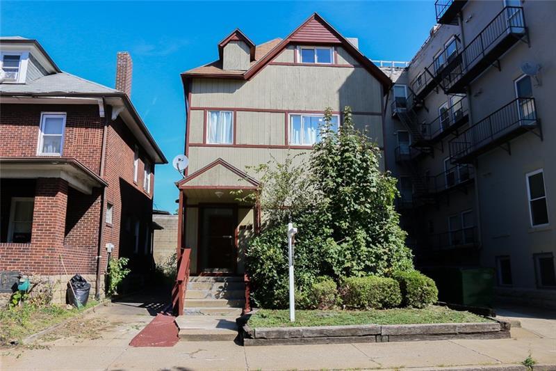 5715 E Liberty Blvd in Pittsburgh, PA - Building Photo