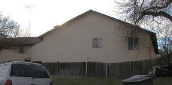 Bal Tierra Apartments in Fair Oaks, CA - Building Photo