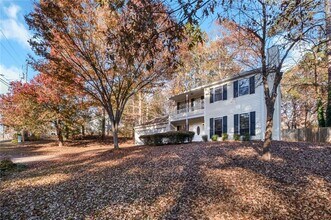 1810 River Rock Trail in Woodstock, GA - Building Photo - Building Photo