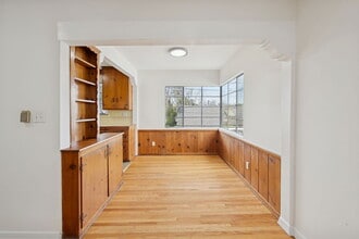 11613 Moorpark St in Los Angeles, CA - Building Photo - Building Photo