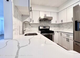 1133 Roseberry Ct in Morganville, NJ - Building Photo - Building Photo