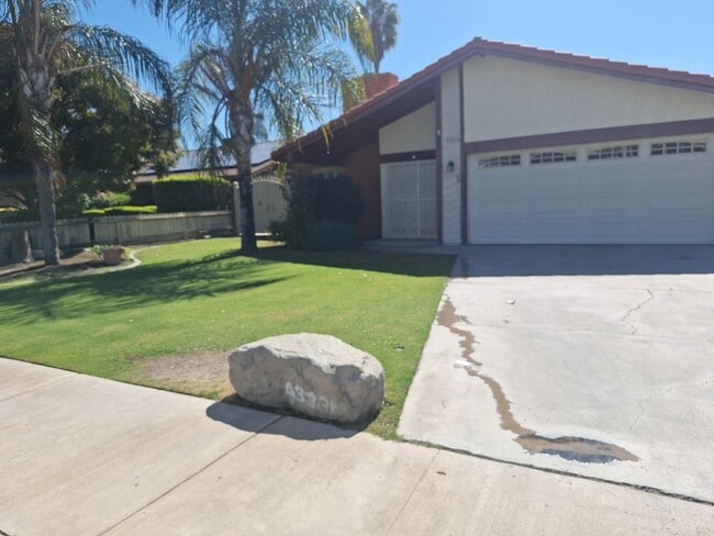 property at 4333 Thatch Ave