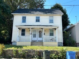 164 Central Ave in Norwich, CT - Building Photo