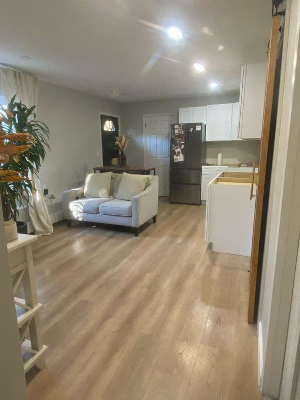 62 Sycamore St in Brentwood, NY - Building Photo - Building Photo