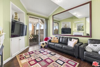 27025 Big Rapids Loop in Santa Clarita, CA - Building Photo - Building Photo