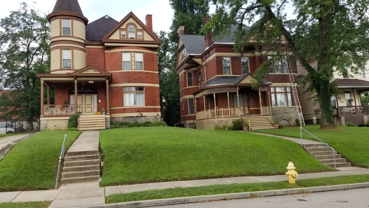 1375 Myrtle Ave in Cincinnati, OH - Building Photo
