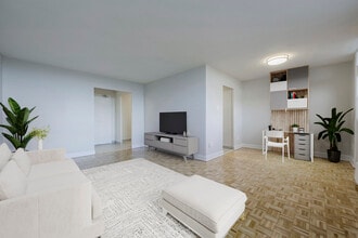 Villa Nova in Toronto, ON - Building Photo - Building Photo