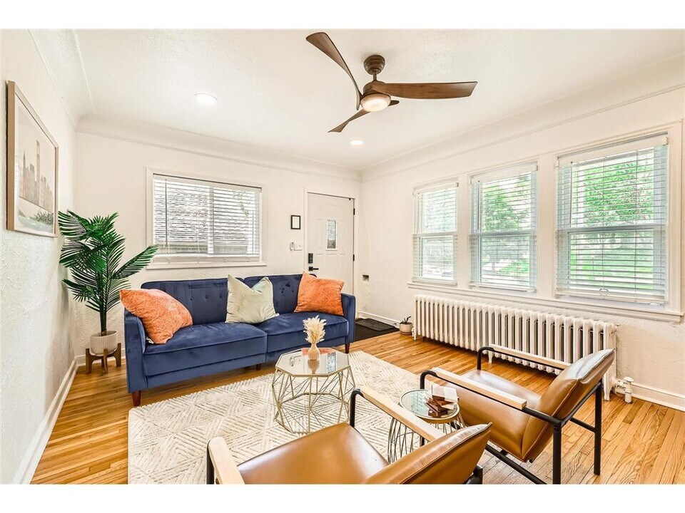 3805 France Ave S in Minneapolis, MN - Building Photo