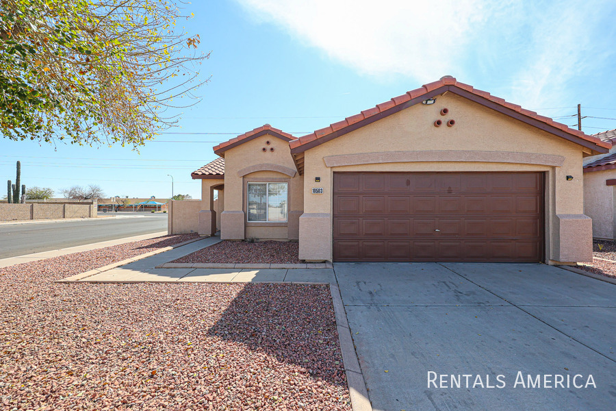 10503 W Pasadena Ave in Glendale, AZ - Building Photo