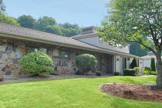 Townhouse Gardens in Ellington, CT - Building Photo - Building Photo