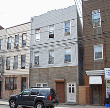 811 Bergenline Ave in Union City, NJ - Building Photo - Building Photo