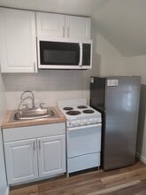 5915 Bristol Emilie Rd in Levittown, PA - Building Photo - Building Photo