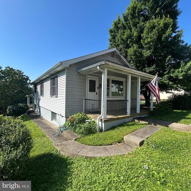 379 Dehaven St in Conshohocken, PA - Building Photo - Building Photo