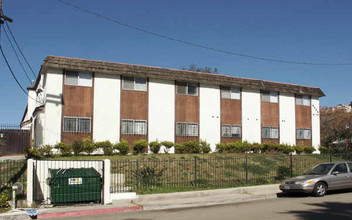 Spring Valley Apartments in Spring Valley, CA - Building Photo - Building Photo