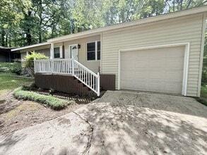 207 Casalinda Cir in Hot Springs, AR - Building Photo - Building Photo