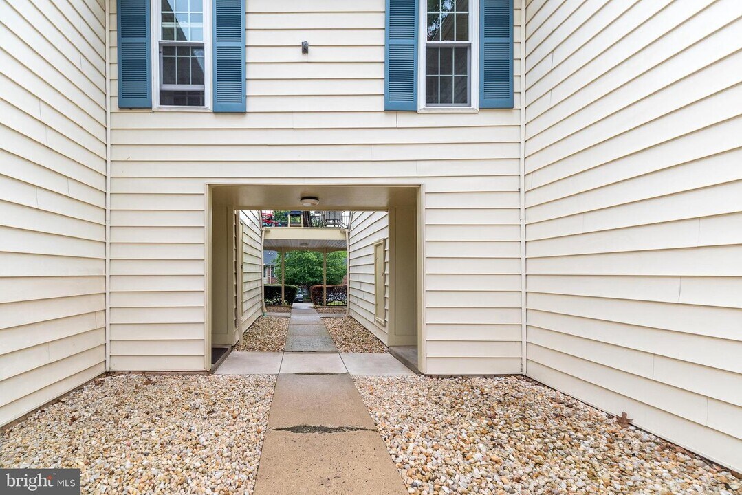 164 Berwick Pl-Unit -#22F in Lansdale, PA - Building Photo