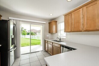 15215 Searobbin Dr in Lakewood Ranch, FL - Building Photo - Building Photo