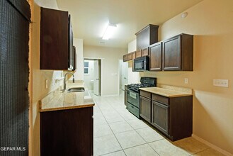 11103 Redstone Cove Dr in El Paso, TX - Building Photo - Building Photo