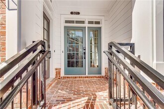 501 Burton Dr in Alpharetta, GA - Building Photo - Building Photo