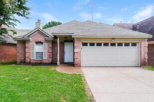 1006 Nolan Ln in Cordova, TN - Building Photo