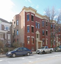 841-847 Whitelock St Apartments