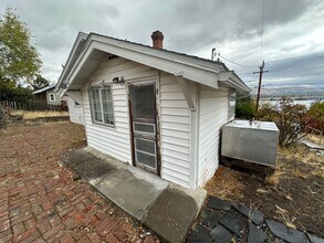 250 S Rogers St in Klamath Falls, OR - Building Photo - Building Photo
