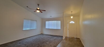 3419 Oak St in Anderson, CA - Building Photo - Building Photo