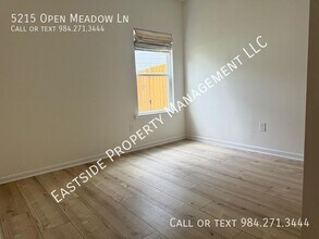 5215 Open Mdw Ln in Raleigh, NC - Building Photo - Building Photo