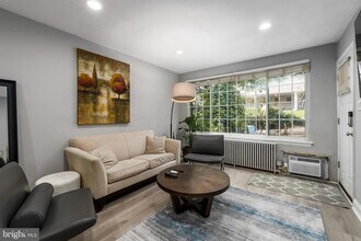 42 Varnum St NE in Washington, DC - Building Photo - Building Photo