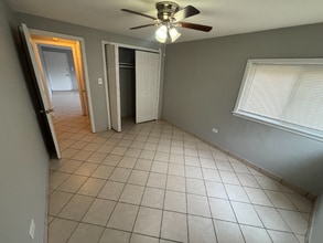 1409 S Central Ave, Unit 1409-BE in Cicero, IL - Building Photo - Building Photo