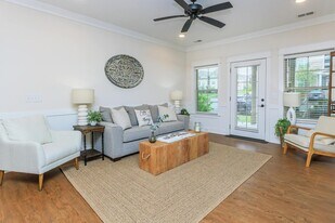 Southaven at Commonwealth in Spring Hill, TN - Building Photo