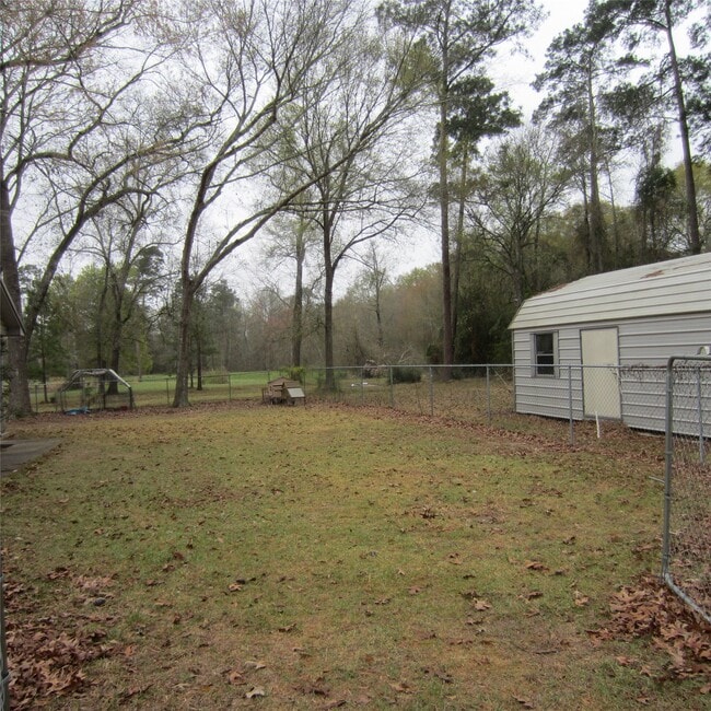 512 County Rd 2222 in Cleveland, TX - Building Photo - Building Photo