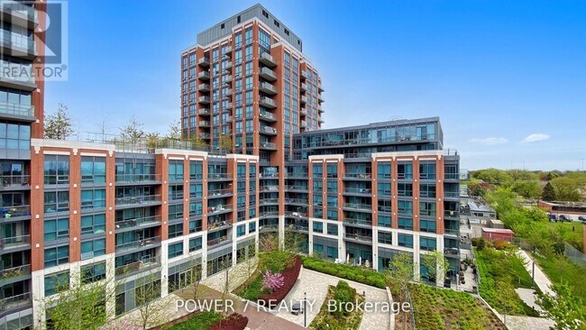 31-1131 Tippett Rd in Toronto, ON - Building Photo - Building Photo