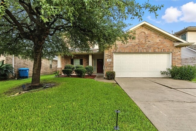 property at 1923 Louetta Point Cir