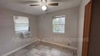 1245 W 30th St in Jacksonville, FL - Foto de edificio - Building Photo