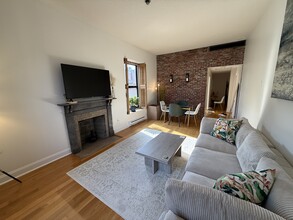 160 Commonwealth Ave, Unit 422 in Boston, MA - Building Photo - Building Photo
