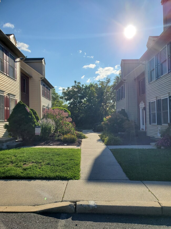 property at 10 Weiser Ct