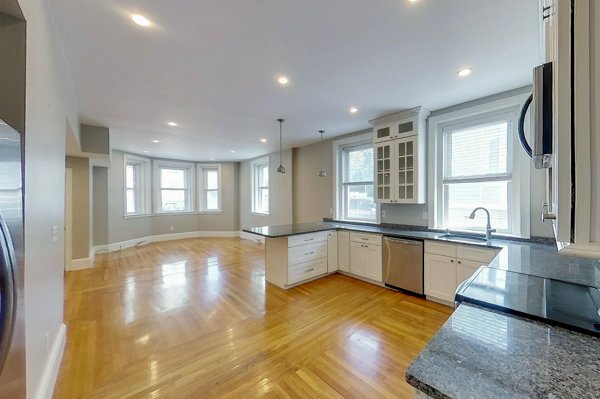 3 1/2 Bull St, Unit 1 in Newport, RI - Building Photo