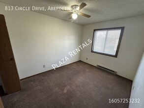 307 11th Ave NW in Aberdeen, SD - Building Photo - Building Photo