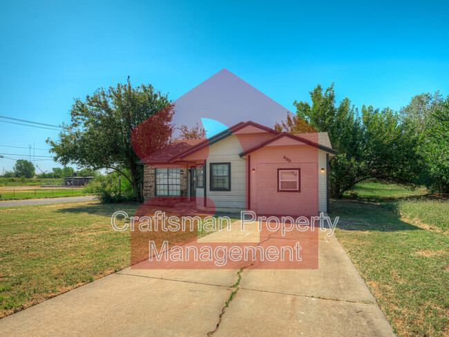 600 NW 110th St in Oklahoma City, OK - Foto de edificio - Building Photo